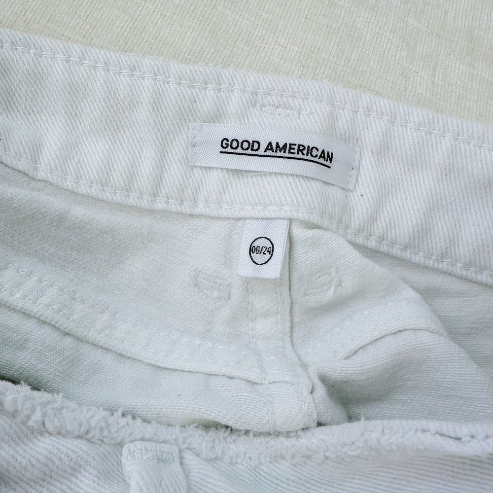 Good American White Frayed Jean Shorts - Picture 3 of 4